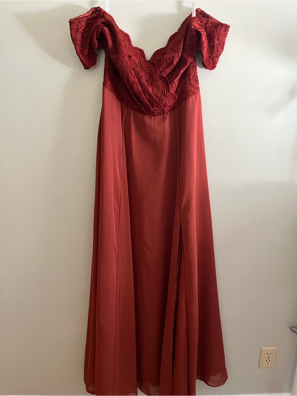 Bridesmaid’s Dress - Lace Chiffon, off the shoulder in Cinnamon